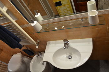 Domus Apartment *